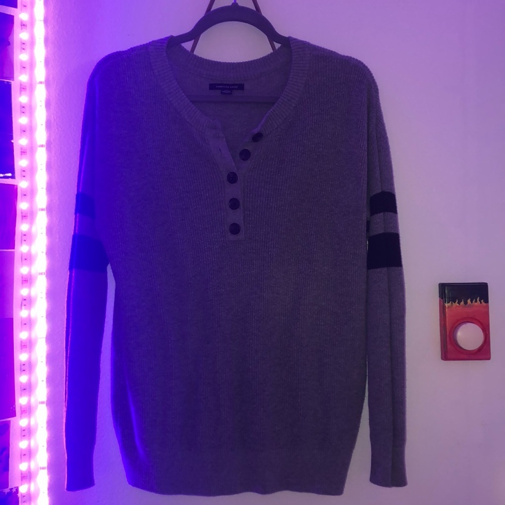 American Eagle Sweater